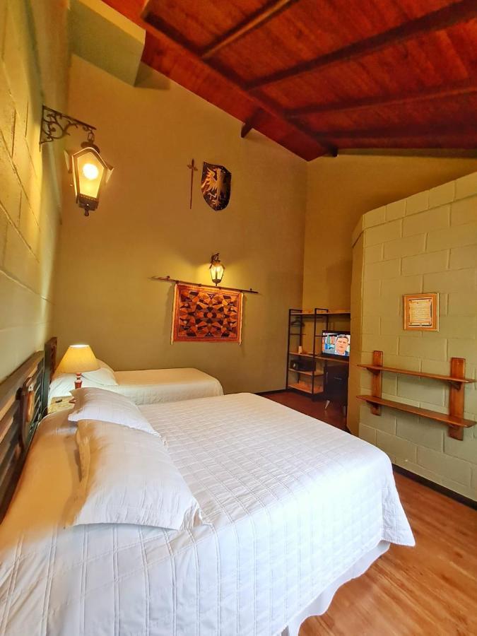 Camelot Inn