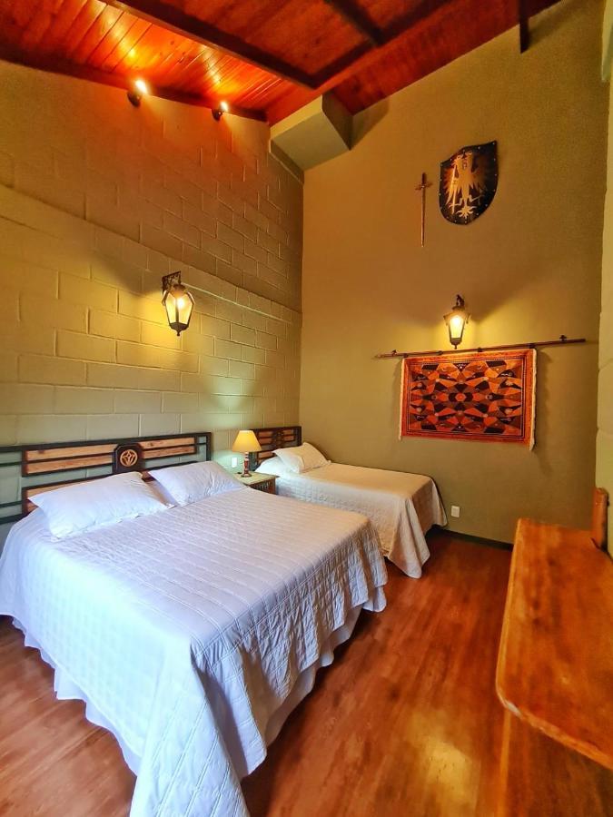 Camelot Inn 3*