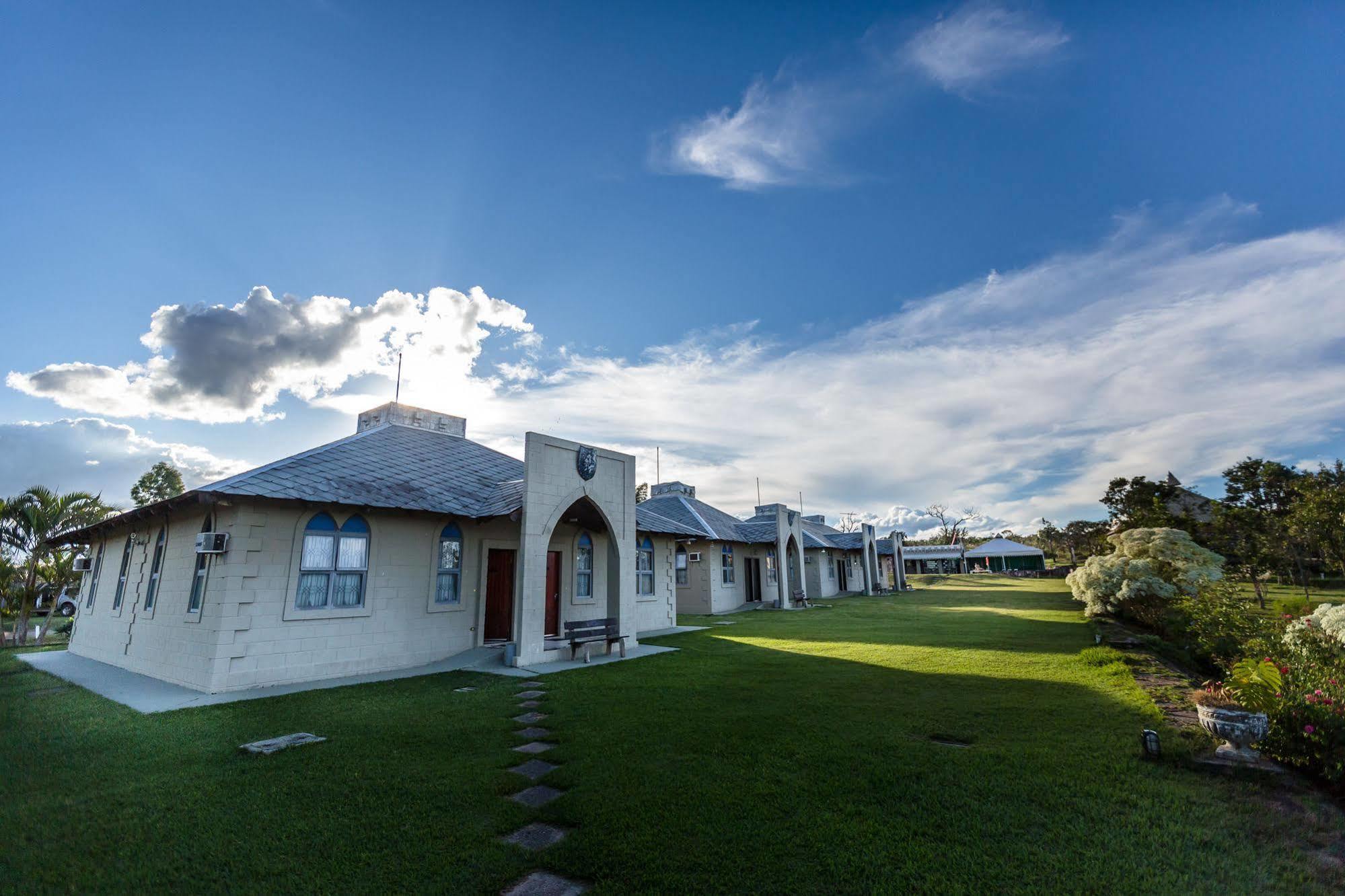 Camelot Inn Alto Paraiso de Goias